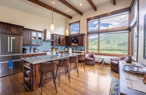 Silverthorne House | The Matterhorn - Luxury Mountain Rental with Amazing Views!