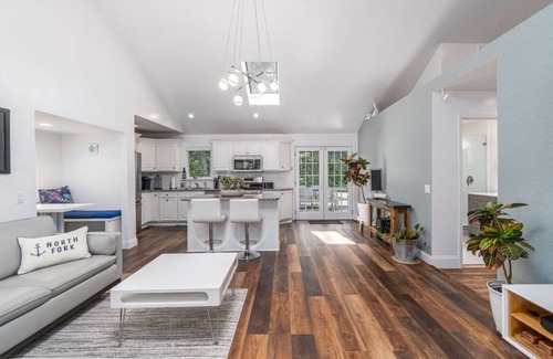 Mattituck House | The Mattituck Hideaway/Luxurious Wine Country Retreat