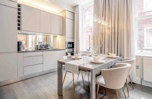 Soho Apartment | The Mayfair King