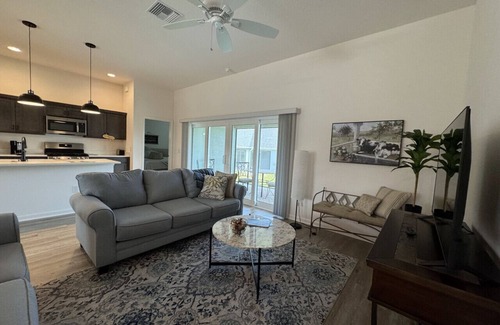 Okahumpka House | The McLucas Getaway (Lake Denham)