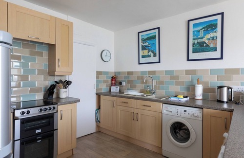 Dartmouth Cottage | The Mews Apt 1 Newcomen Road