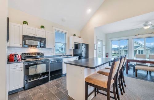 Cherry Valley House | The Meadowlark - 115 Butternut