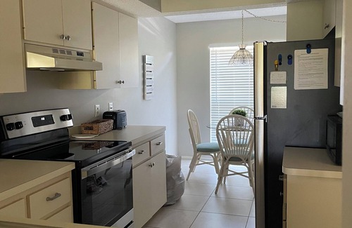 The Meadows Condo | The Meadows Country Club 2 bedroom & 2 bath 1st floor condo.