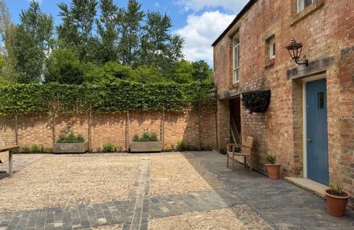 Towcester Apartment | The Menagerie