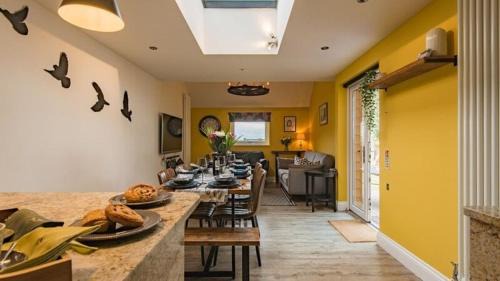 Worth House | The Merriment