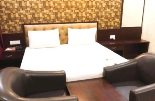 Siwan Hotel | The Metropol Hotel Siwan Full AC OR NON AC ROOM