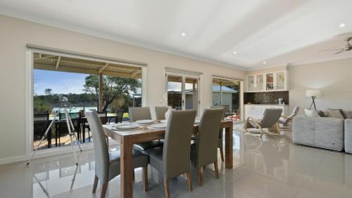 Metung House | The Metung Crest