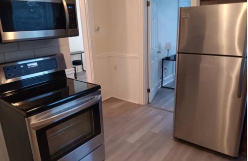Johnston Apartment | The Mid-Level at Centerdale Village 4 bedroom APT w/parkingnnnnn