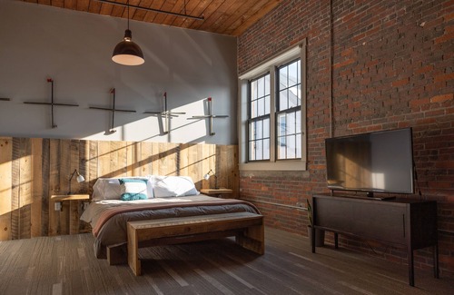Dover-Foxcroft Hotel | The Mill Inn