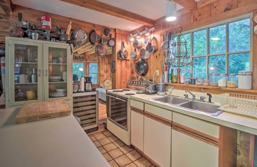 Mill River Cabin | 'The Mill River Cabin’ w/Fireplace & River View!