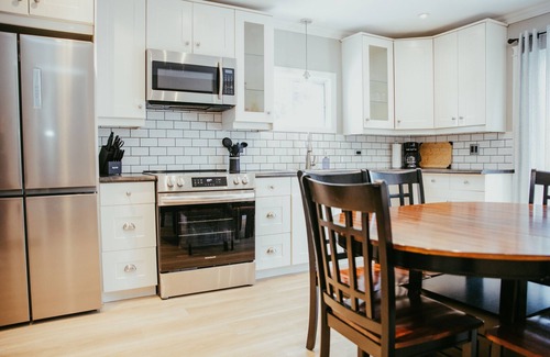 Timiskaming District House | The Miner's Den - NEW 4BED Executive Home