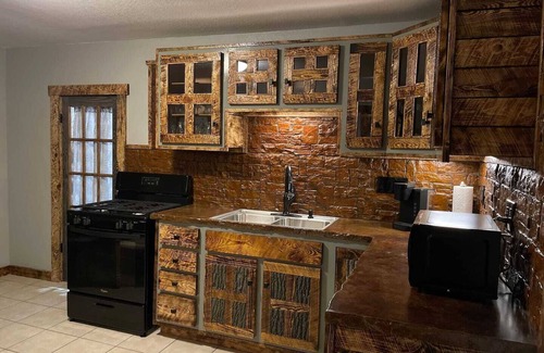 Deadwood House | The Miner's Getaway in Lead, SD