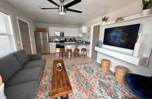 Marathon House | The Mini Coconut