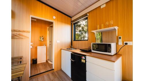 Rewa House | The Mini Mountain Hut 2 by Tiny Away