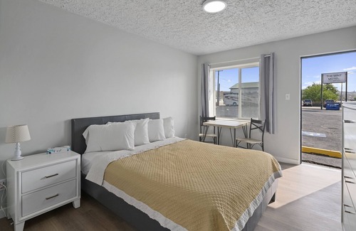 Rock Springs Hotel | The Mint Motel