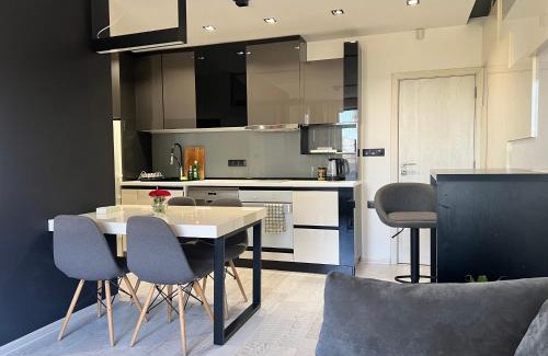 Vitosha District Apartment | The Mirror Apartment