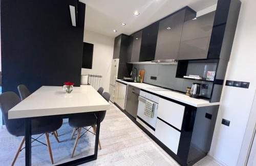 Vitosha District Apartment | The Mirror Apartment