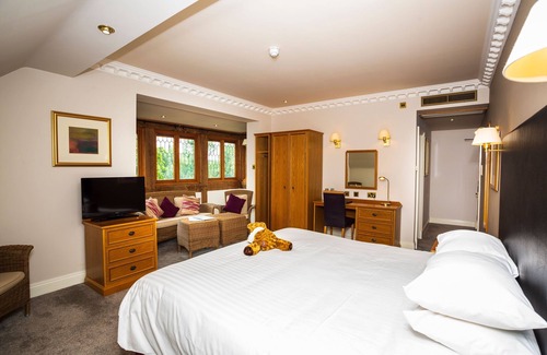 Acton Trussell Hotel | The Moat House