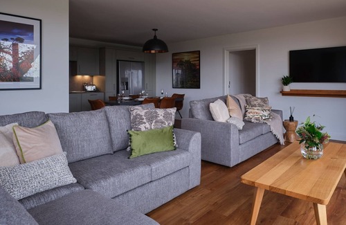 Chittlehamholt Cottage | The Mole Resort sleeps 6 guests in 3 bedrooms
