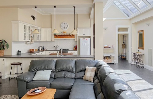 Tumut House | The Monarch Tumut