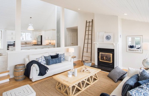 Picton House | The Montauk