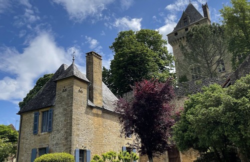 Montfort House | The Montfort house
