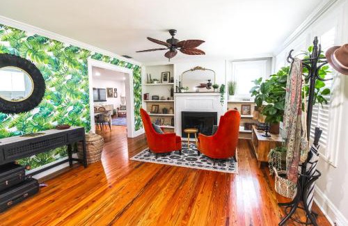St. Augustine House | The Moody Manor -Luxurious Home Recently Renovated Close to Beach and Downtown
