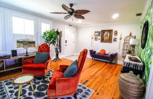 St. Augustine House | The Moody Manor -Luxurious Home Recently Renovated Close to Beach and Downtown
