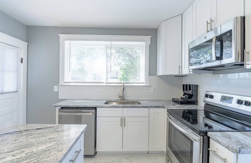 Arbutus House | The Moonlight at the Halethrope Home