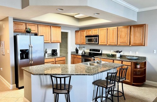Orange Beach Condo | The Moorings 2 BR large LUXURY Unit Water Front TOP Floor