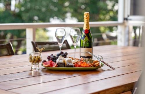 Iluka House | The Moorings