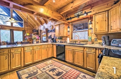 Dandridge Cabin | The Moose Cove Hideaway on the Lake