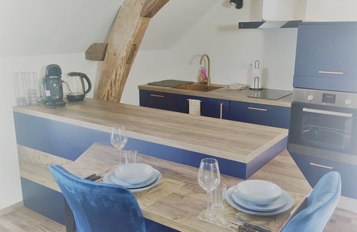 Saint-Jean-de-Vaux Apartment | The Moulin Brochat Loft with jacuzzi area