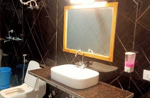 Dhanaulti Hotel | The Mount Vista Resort Cottage