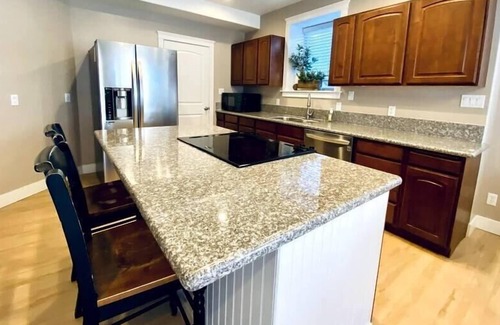 Cedar Hills House | The Mountain Escape | New Private Hot Tub | BBQ | Private Patio | Completely...