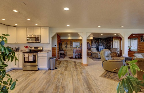Sheridan Apartment | The Mountain View Walk Out , Truly Panoramic View