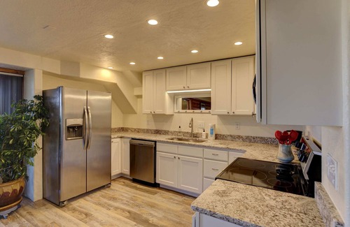 Sheridan Apartment | The Mountain View Walk Out , Truly Panoramic View