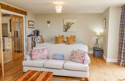 Acklington Cottage | THE MUSTARD POT, pet friendly, with open fire in Acklington