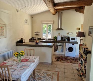 Bedoin House | The Neame House