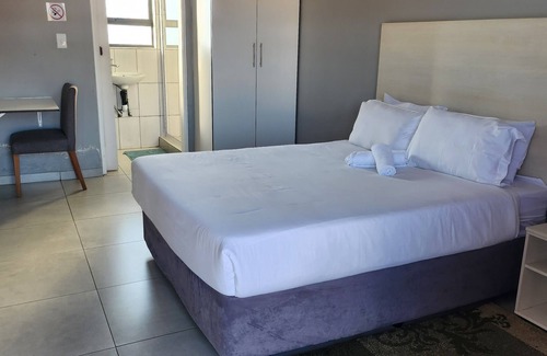 Vosloorus Bed & Breakfast | The Nest B&B