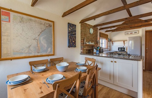 Burmarsh Cottage | The Nest by Bloom Stays - seaside cottage sleeping 6 guests in 3 bedrooms