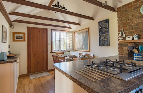 Burmarsh Cottage | The Nest by Bloom Stays - seaside cottage sleeping 6 guests in 3 bedrooms
