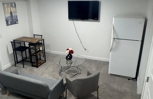 Airdrie House | The Nesting Cove