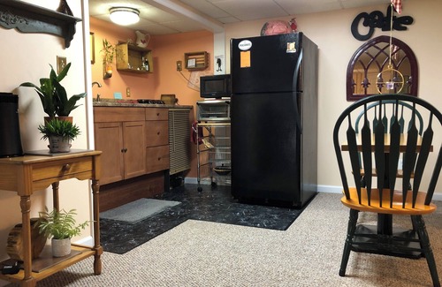 Saylorsburg Apartment | The Nesting Place in the Pocono’s LLC Peaceful private country studio apartment
