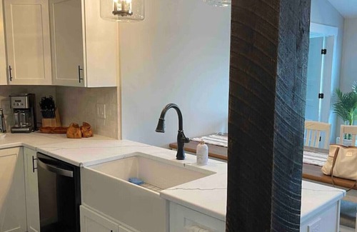 Mystic - New London Apartment | The Net Loft of Stonington “F”