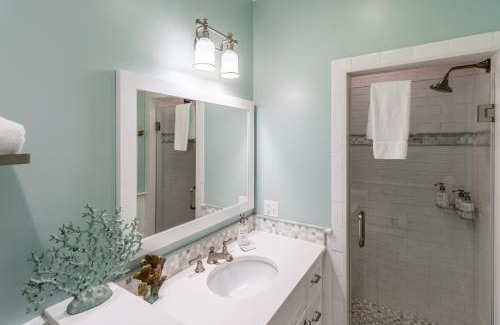Yachting Village Apartment | The Newport Lofts - 611 Thames Street