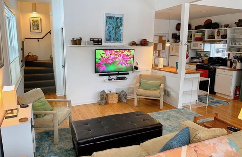 Evanston House | The NICEST place in Evanston for Families 1500Main