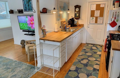 Evanston House | The NICEST place in Evanston for Families 1500Main