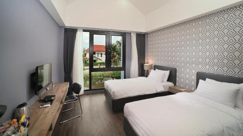 San Sai House | The Nichehome Waterside Living