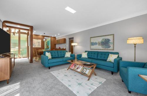 Cedar Rapids House | The Nifty Fifties in a Quiet Location